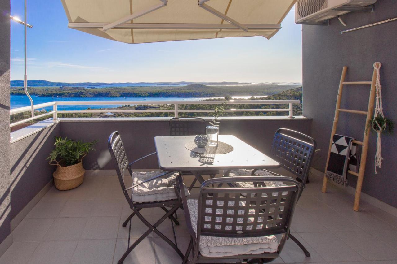 Apartment Sea View 시베니크 외부 사진