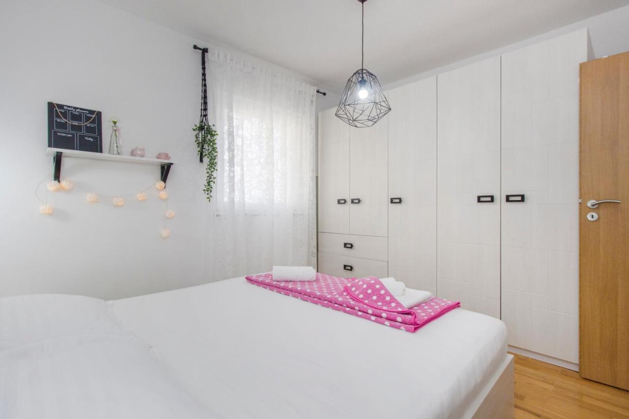 Apartment Sea View 시베니크 외부 사진